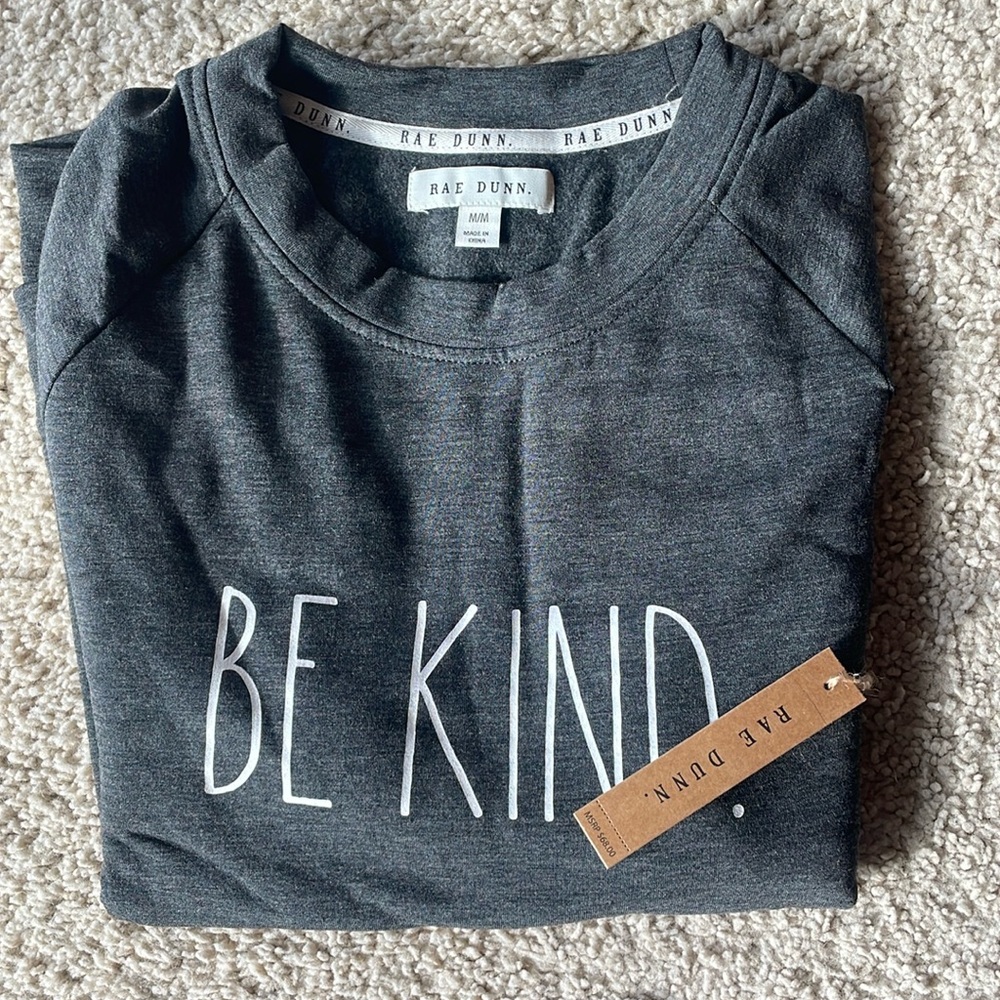 NWT RAE DUNN “Be Kind” Women’s Sweatshirt size m
